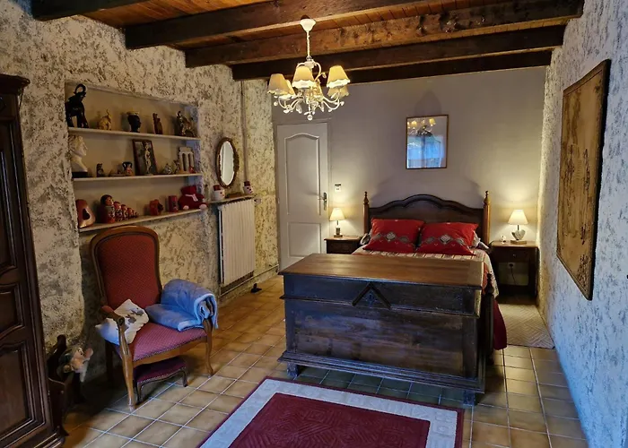 Les Cedres Dordogne Hébergement de vacances Saint-Géraud-de-Corps